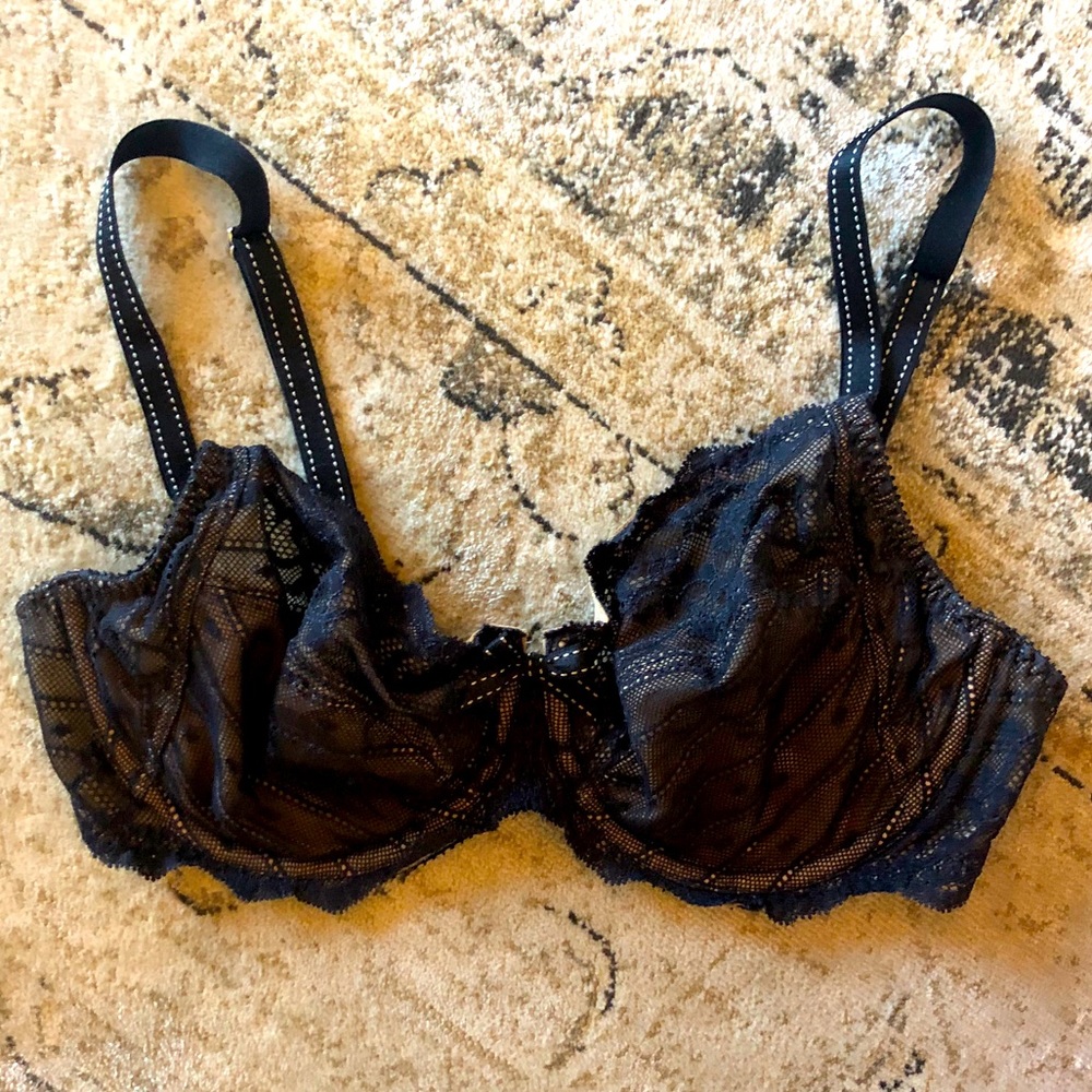 Chantelle Lace Underwire Bra 32D